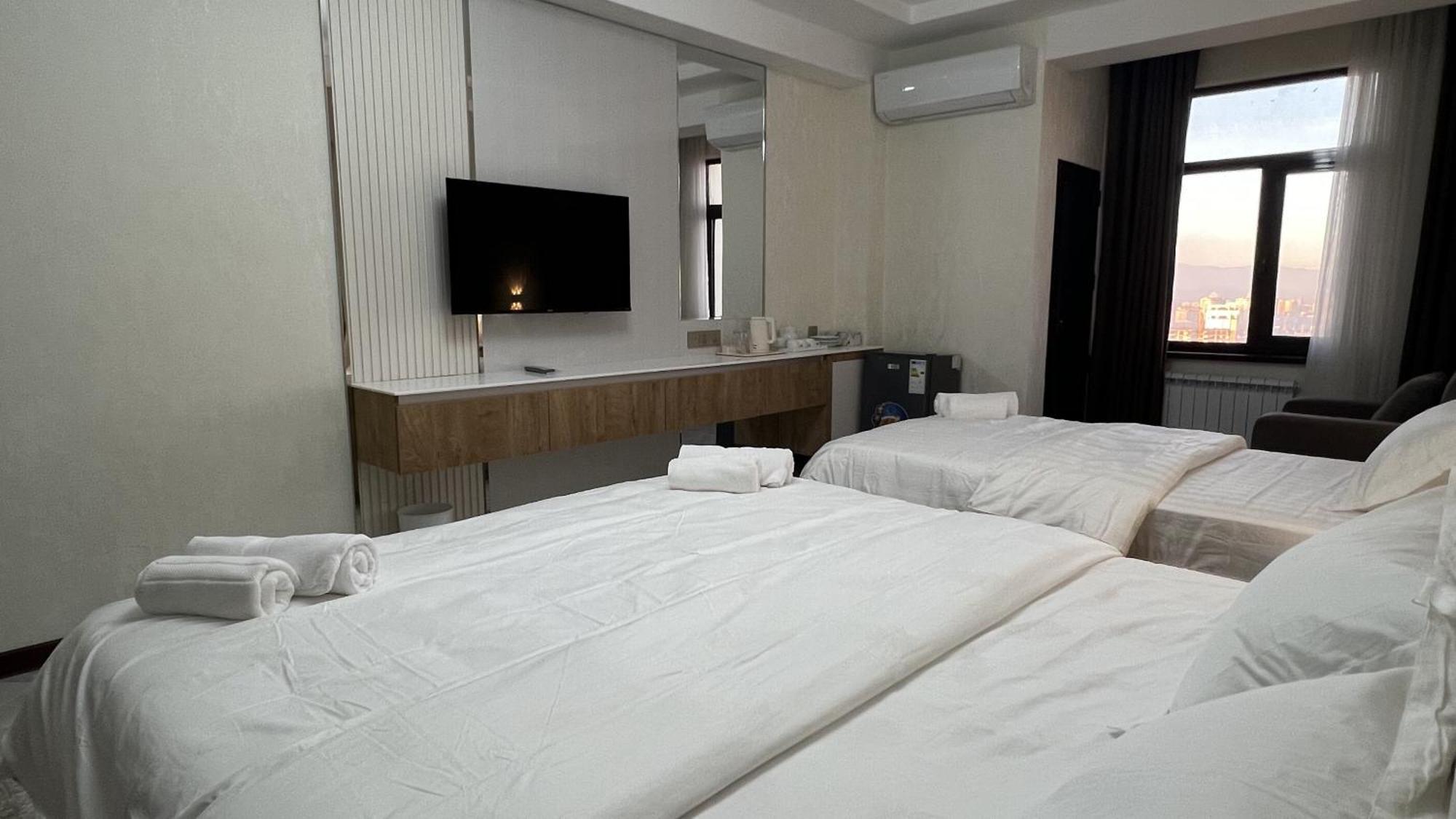 Hotel Panorama Dusanbe Kültér fotó