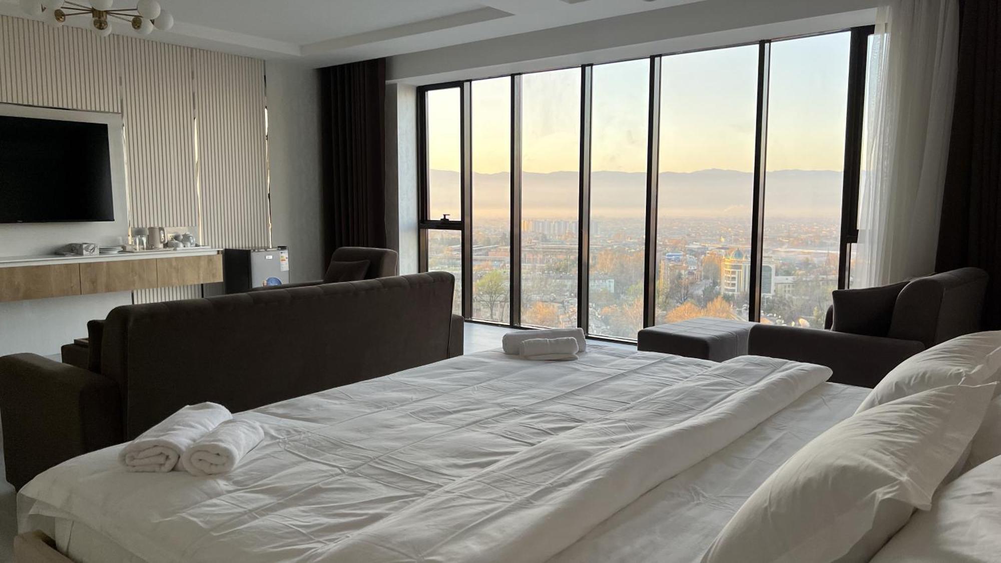 Hotel Panorama Dusanbe Kültér fotó