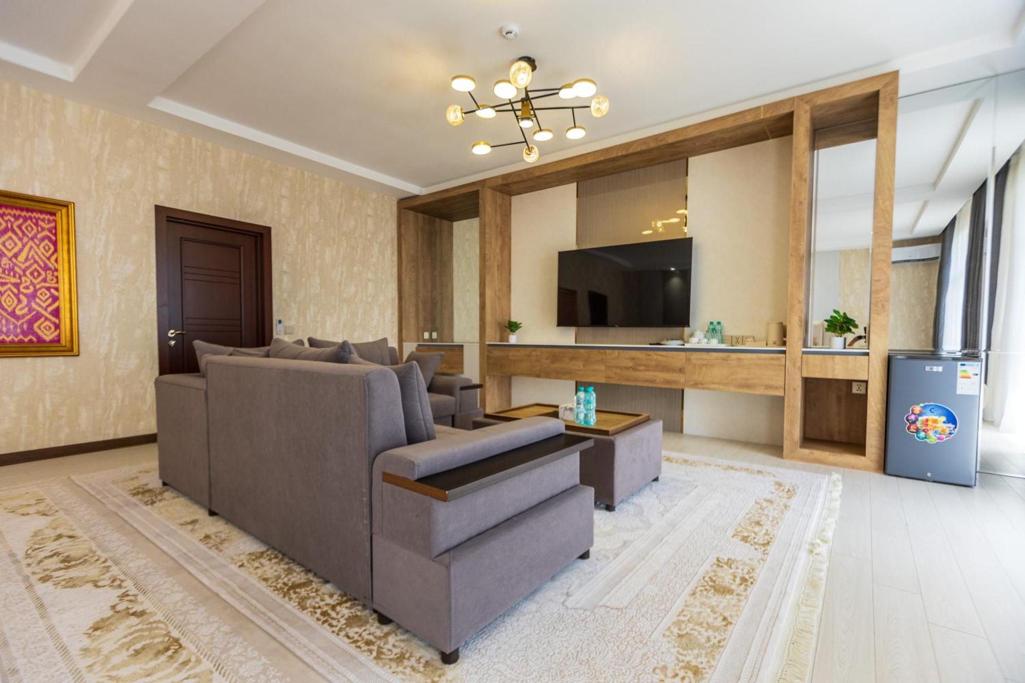 Hotel Panorama Dusanbe Kültér fotó